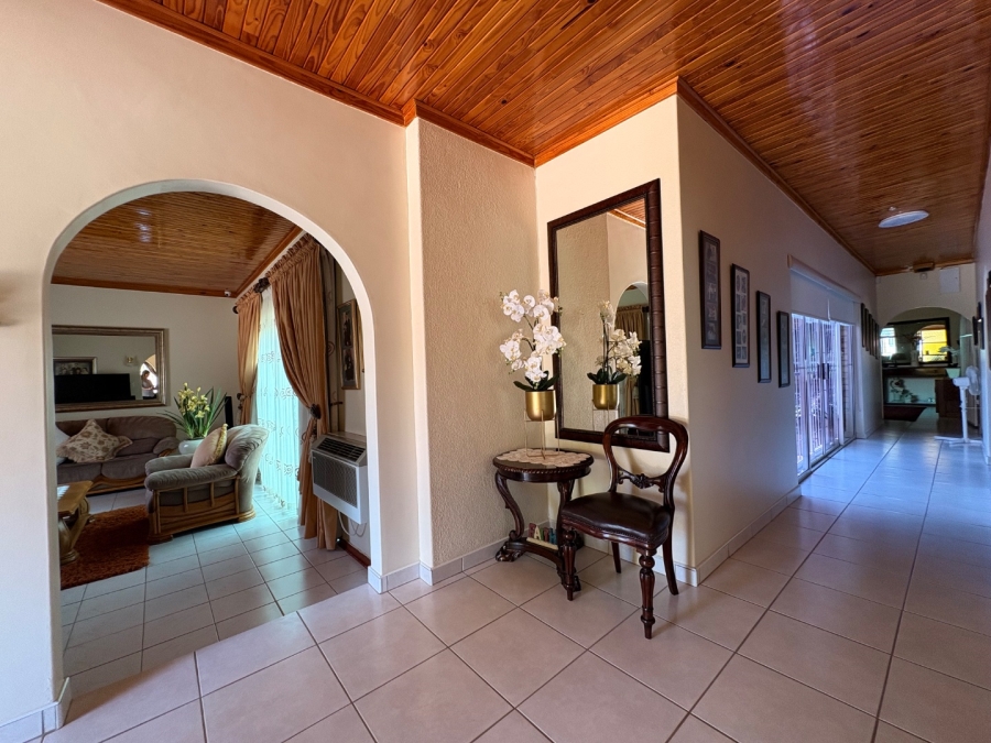 4 Bedroom Property for Sale in Flamwood North West